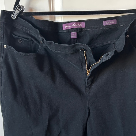 Gloria Vanderbilt Amanda Black Women’s Jeans
24W - Picture 2 of 5
